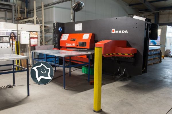 Координатно-пробивной пресс с ЧПУ Amada Europe 245