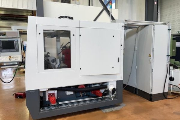 Круглошлифовальный станок с ЧПУ STUDER S 22