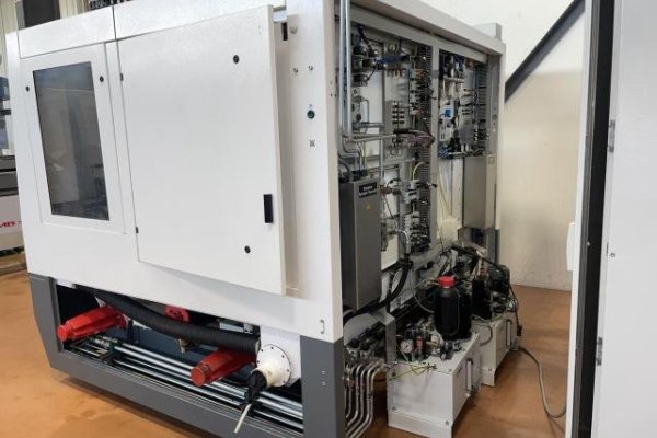 Круглошлифовальный станок с ЧПУ STUDER S 22