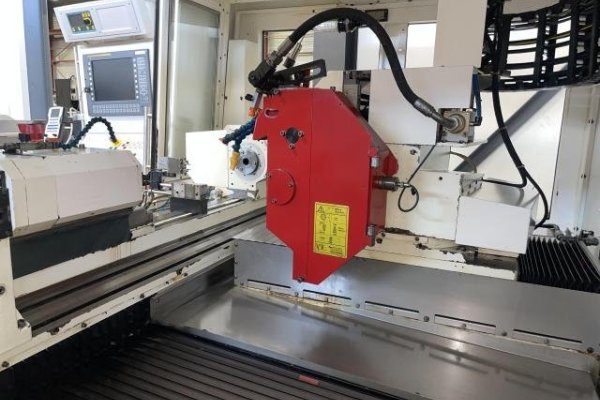 Круглошлифовальный станок с ЧПУ STUDER S 22