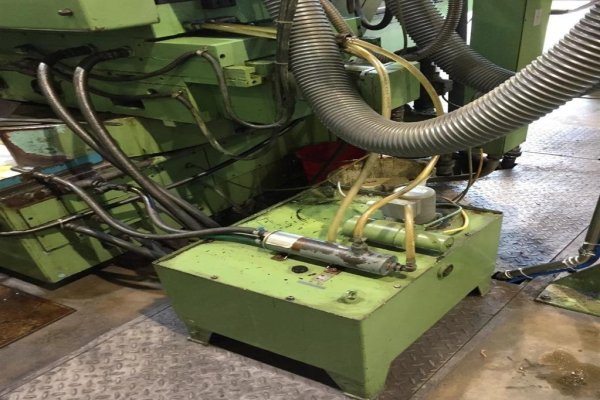 Круглошліфувальний верстат TOS BUC 63Ax2000
