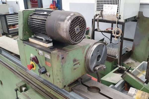 Круглошлифовальный станок TOS Hostivař  BHU 40A/1500 NC