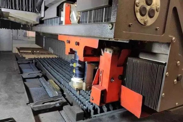 Лазер BYSTRONIC Byspeed 4020 4,4 кВт