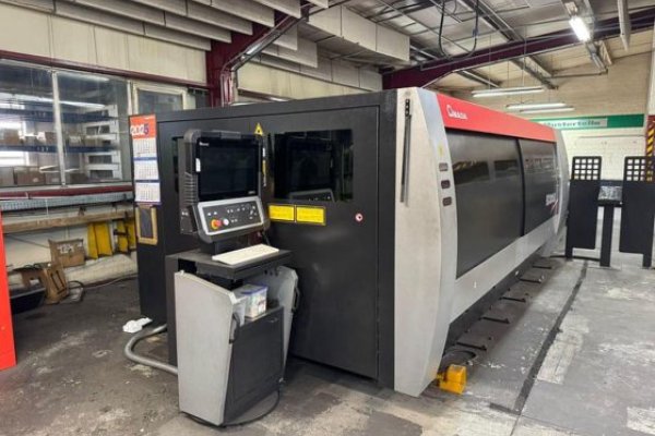 Лазерний комплекс з ЧПУ Amada FLC 3015 AJ 2kW