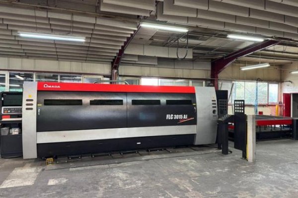Лазерный комплекс с ЧПУ Amada FLC 3015 AJ 2kW