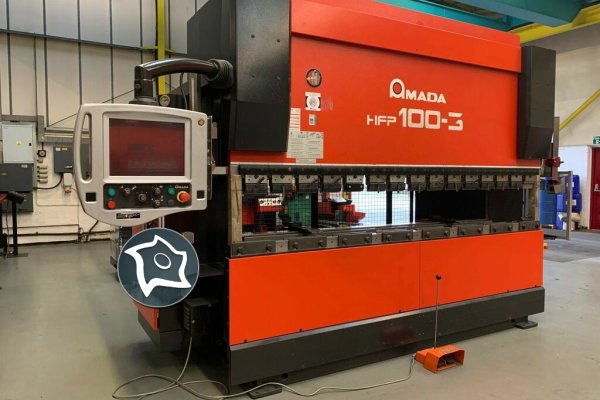 Листозгинальний гідравлічний прес з ЧПУ AMADA PROMECAM HFP 100-3