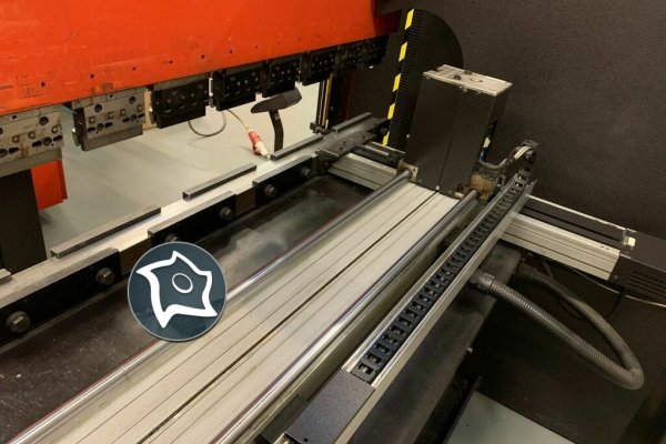 Листогибочный гидравлический пресс с ЧПУ AMADA PROMECAM ITS2 125-3