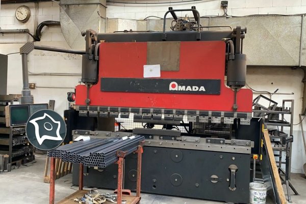Листогибочный гидравлический пресс с ЧПУ AMADA PROMECAM STPC