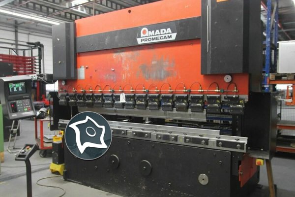 Листозгинальний гідравлічний прес з ЧПУ AMADA-PROMECAN HFBO 125/30