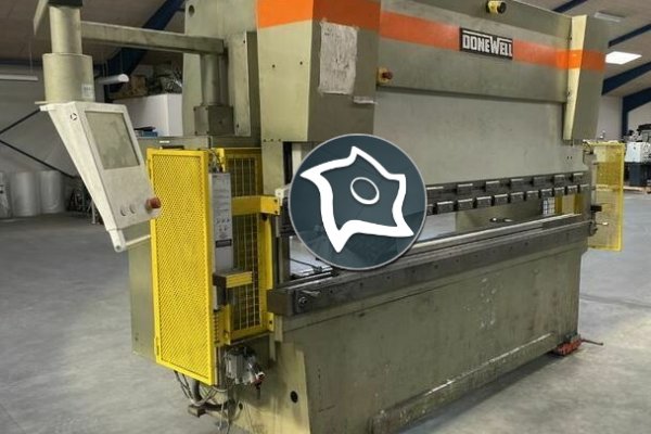 Листогибочный гидравлический пресс с ЧПУ DONEWELL 3050 x 80 to