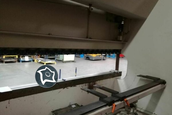 Листогибочный гидравлический пресс с ЧПУ LVD PPEB 100/30