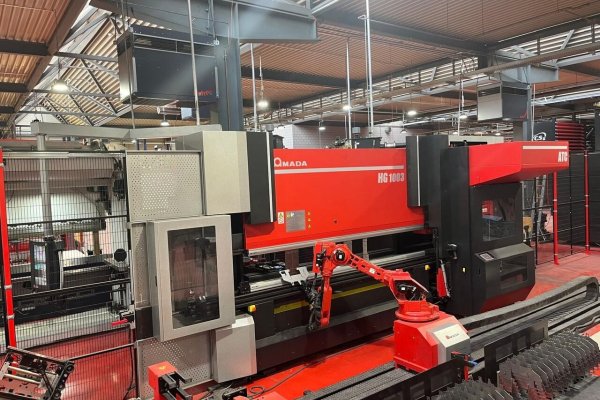 Листозгинальний прес Amada HG 1003 ATC ARs