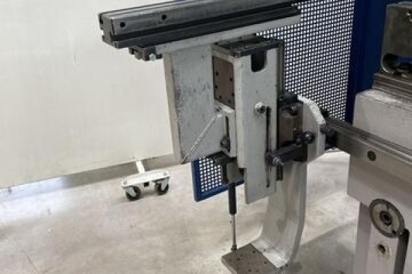 Листозгинальний прес BEYELER - BYSTRONIC PR 8 (2500 kN x 3100 mm)