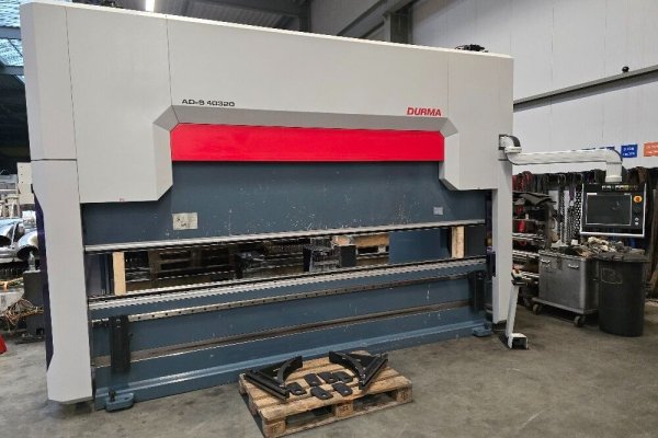 Листозгинальний прес Durma AD S 40320