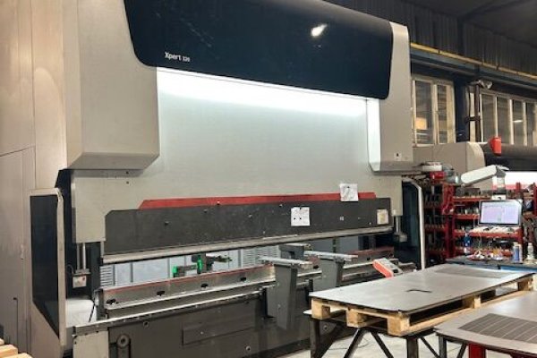 Листозгинальний прес преміум-класу Bystronic Xpert Pro 320/4100