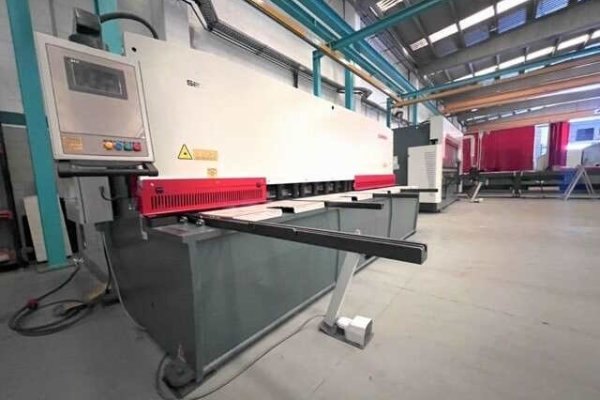 Листогибочный пресс с ЧПУ DURMA AD-R 40175