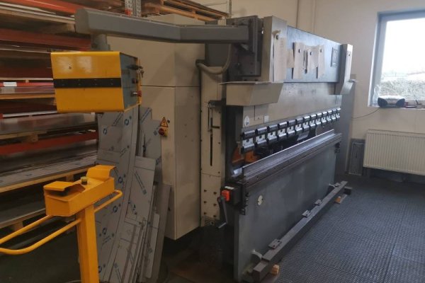 Листогибочный пресс с ЧПУ HACO  ERMS 2560