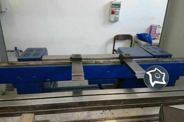 Листозгинальний прес з ЧПУ TRUMPF TrumaBend V1300