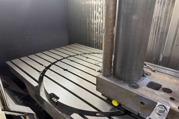 Обрабатывающий центр DECKEL DMF 260/11