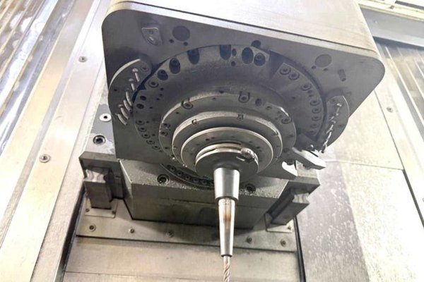 Обрабатывающий центр DECKEL DMF 260/11