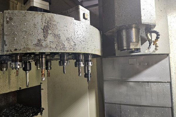 Обрабатывающий центр Deckel Maho DMC 103V