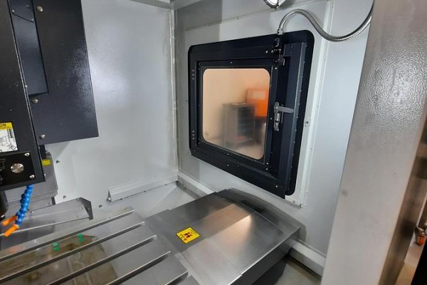 Обробний центр LEADWELL V-32AF