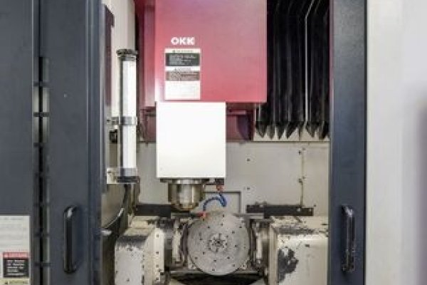 Обробний центр OKK VP 400