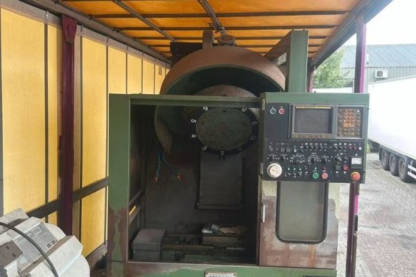 Обрабатывающий центр Takisawa MAC-V1E