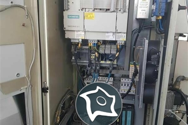 Обрабатывающий центр вертикально-фрезерный DECKEL MAHO DMU 50 M