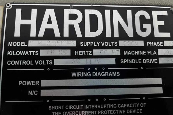 Обрабатывающий центр с ЧПУ Hardinge Bridgeport VMC 1500 P3