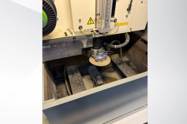Дрітово-вирізний електроерозійний верстат FANUC ROBOCUT α-0iA