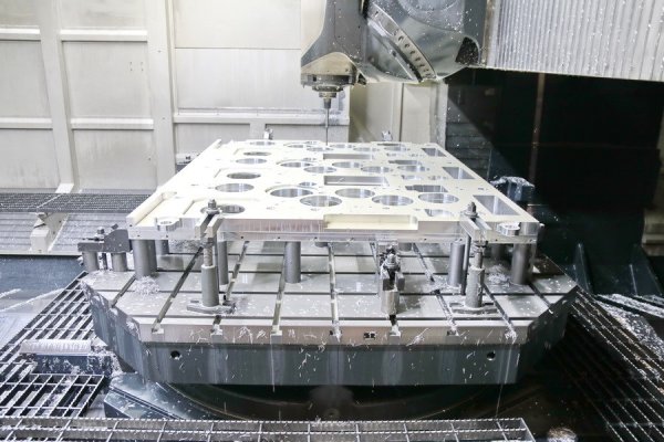 Пятиосевой универсальный обрабатывающий центр DMG MORI - DMC 340 U
