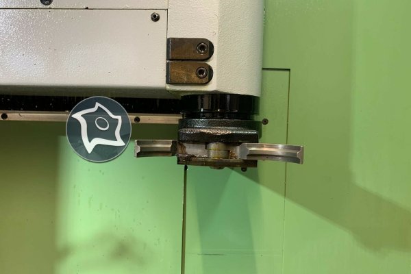 Станок универсальный фрезерный с ЧПУ MIKRON WF 41 C