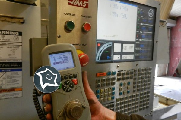 Станок вертикально-фрезерный с ЧПУ HAAS VF 4