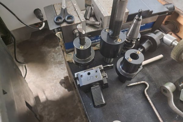 Токарний центр з ЧПУ HAAS ST-15
