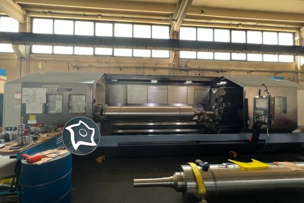 Токарно-фрезерний обробний центр з ЧПУ DOOSAN PUMA 700XLY