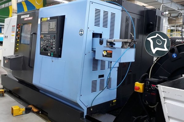 Токарно-фрезерний обробний центр з ЧПУ Doosan Puma TT 1800 SY