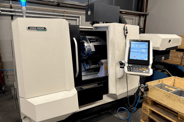 Токарно-фрезерный обрабатывающий центр с ЧПУ DMG MORI CLX 350 V4
