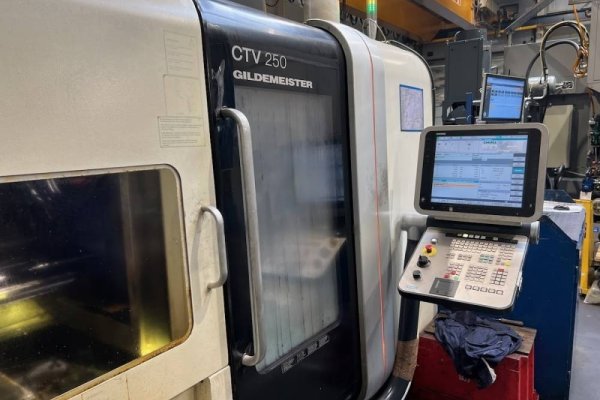 Токарно-фрезерний верстат з ЧПУ DMG MORI CTV 250