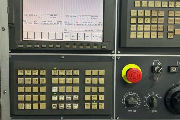 Токарно-фрезерний верстат з ЧПУ OKUMA LC 40