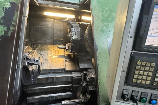 Токарно-фрезерний верстат з ЧПУ OKUMA LC 40
