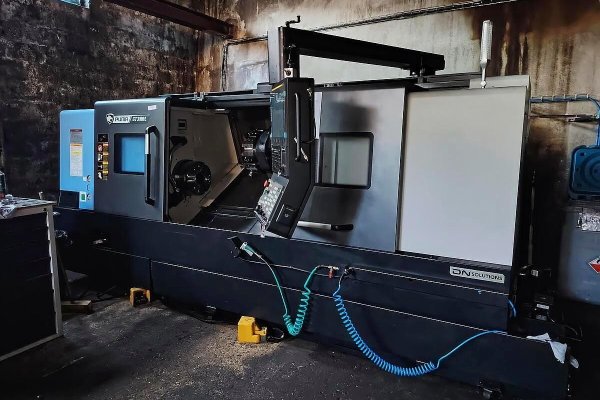 Токарний центр з ЧПУ DN Solutions Puma GT3100L