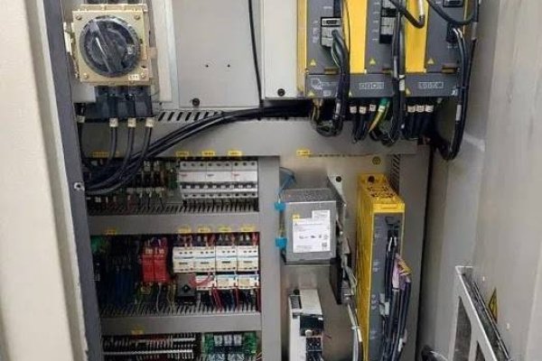 Токарний центр з ЧПУ Hardinge Inc.Talent 8/52