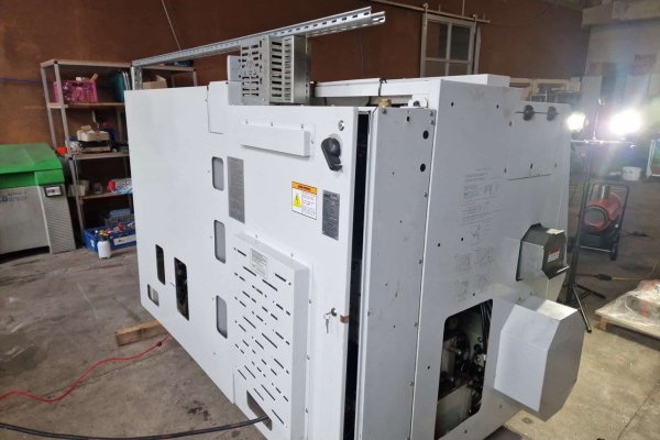 Токарный центр с ЧПУ (с приводными инструментами) HAAS SL-20