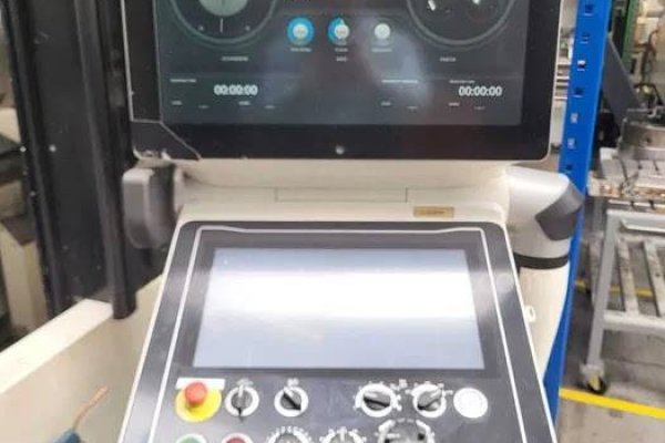 Токарный многоосевой станок с ЧПУ  DMG MORI NTX 2000/1500 SZM