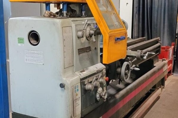 Токарний верстат OPTIMUM OPTIturn D560 x 2000