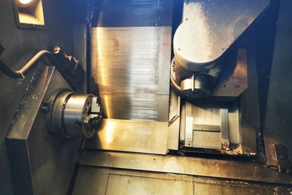 Токарний верстат по металу Doosan PUMA MX 2500