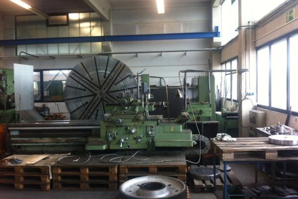 Токарный станок POREBA TZG-250A