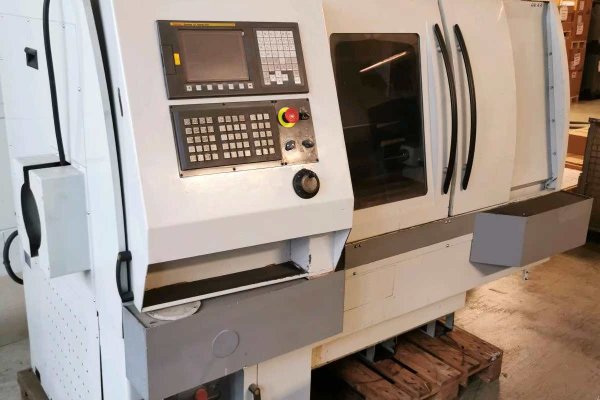 Токарний верстат з ЧПУ GDW 350