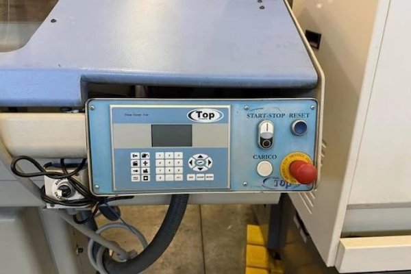 Токарний верстат з ЧПУ Hwacheon CUTEX 160 б/в з пристроєм подачі прутка